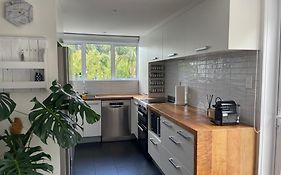 Chic Whangarei Retreat, Walk To Cbd